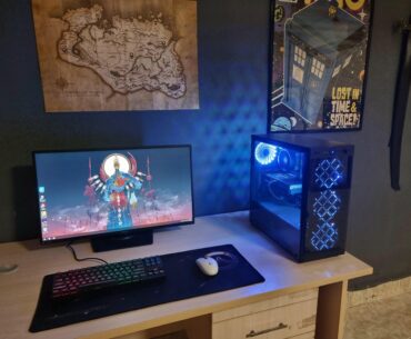 My current setup, what you think? I tried to keep it clean but only keyboard wire is visible.