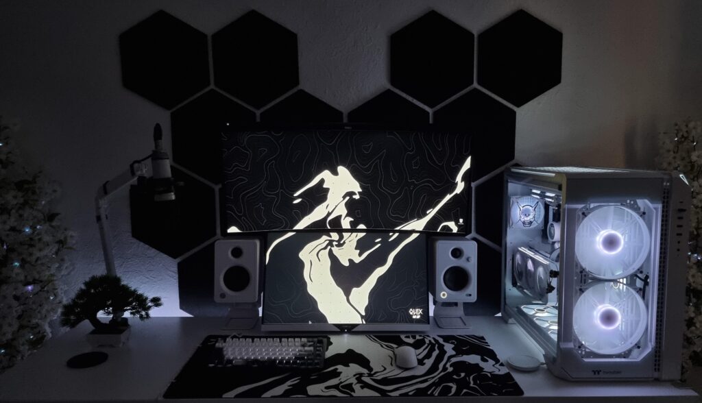 Wallpaper matching update with mousepad woo