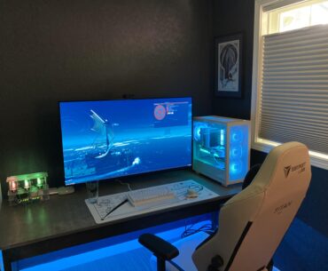 I think I need a floating shelf above the monitor, also need to relocate eero and homelab. It's a work in progress.