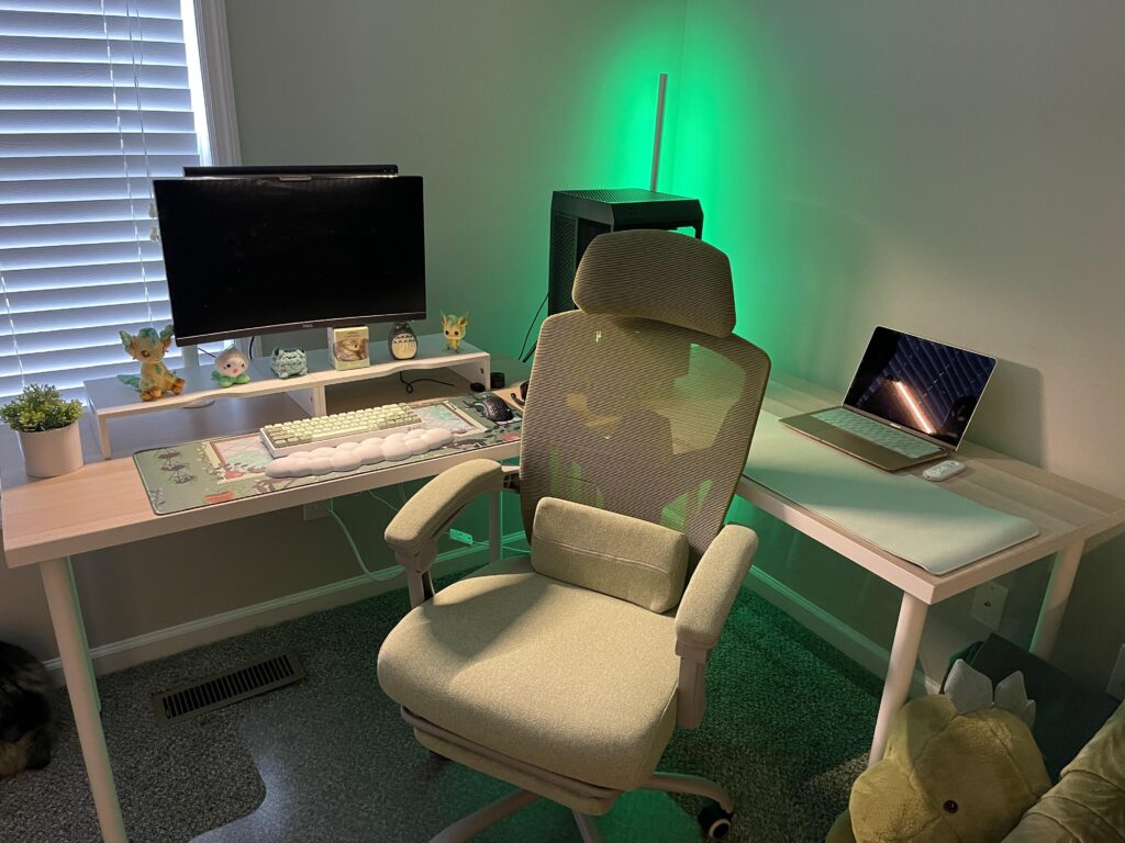 Gf’s cozy new setup