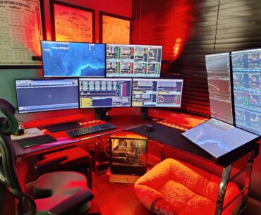 I NEED MORE SCREENS! (Please wifey!?)