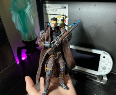 Cyberpunk inspired figure I made (some Starwars elements)