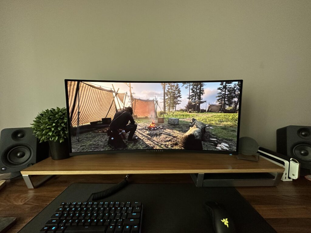 Debating to keep my OLED monitor or to not…