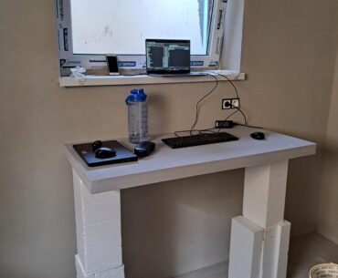 I bulit my own damn hose to have such a nice battlestation in the basement, so sure I spent more than 1k to have it. Rate 1 to 10 😁