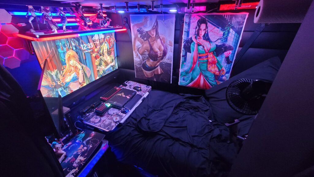 Battlestation in my truck! Battlestation in my truck!