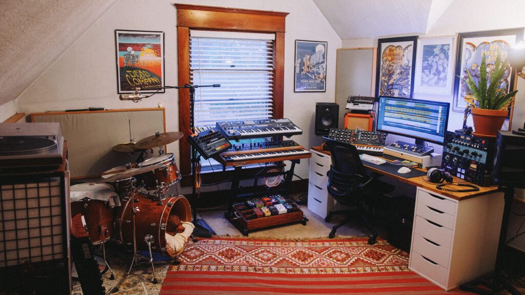 where i make chill music :)