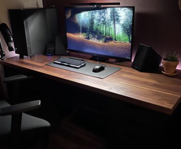 My station for an evening Valheim sesh.