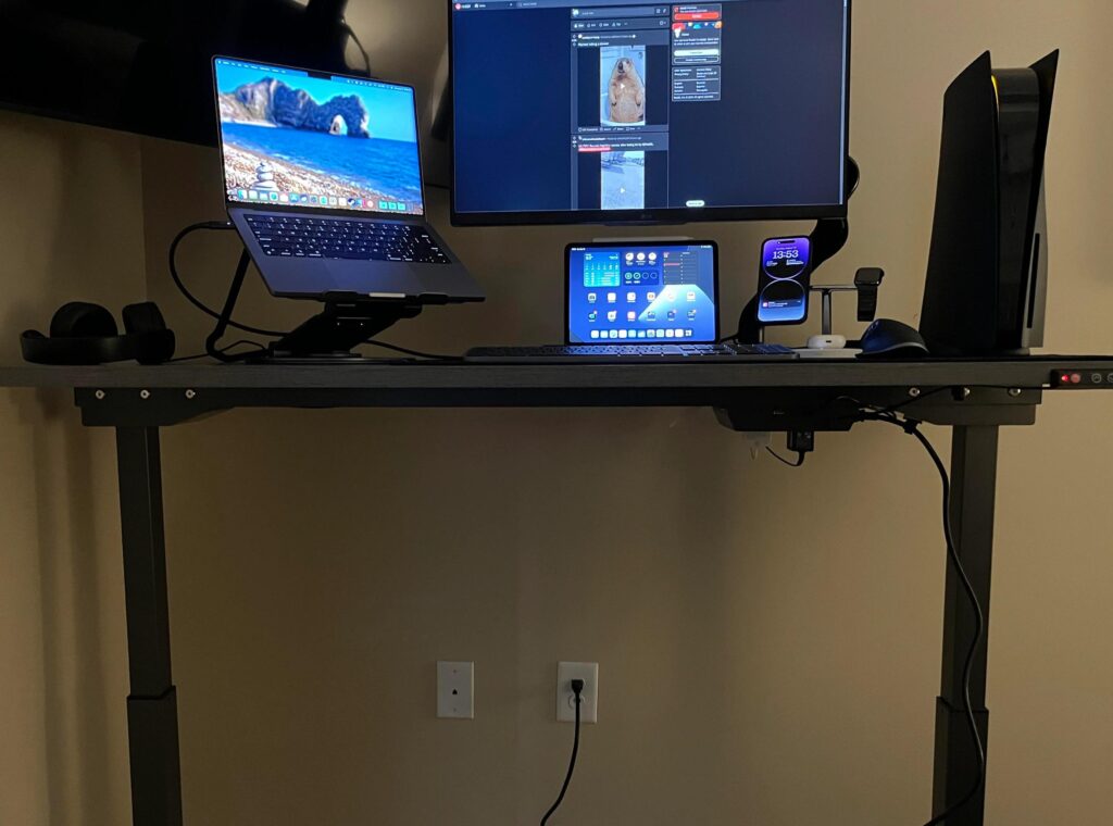 I think I will suggest a new chair. What do you think about this setup?