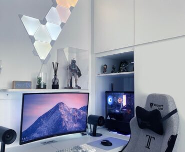 Sharing my attempt at a 'clean' set-up.