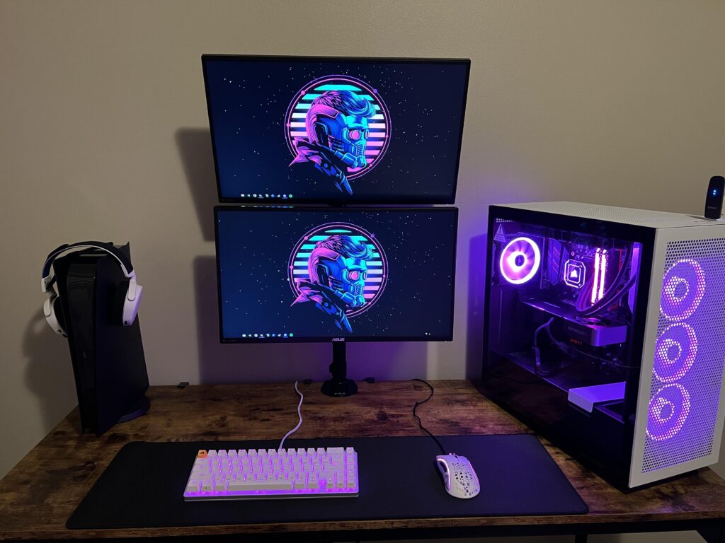 My small station in my new house. making use of small desk space but I like it