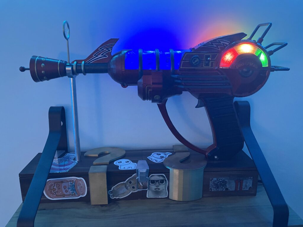 Got this mastapeece from Iza on etsy, This thing is just absolutely perfect lol (especially compared to the official ew)