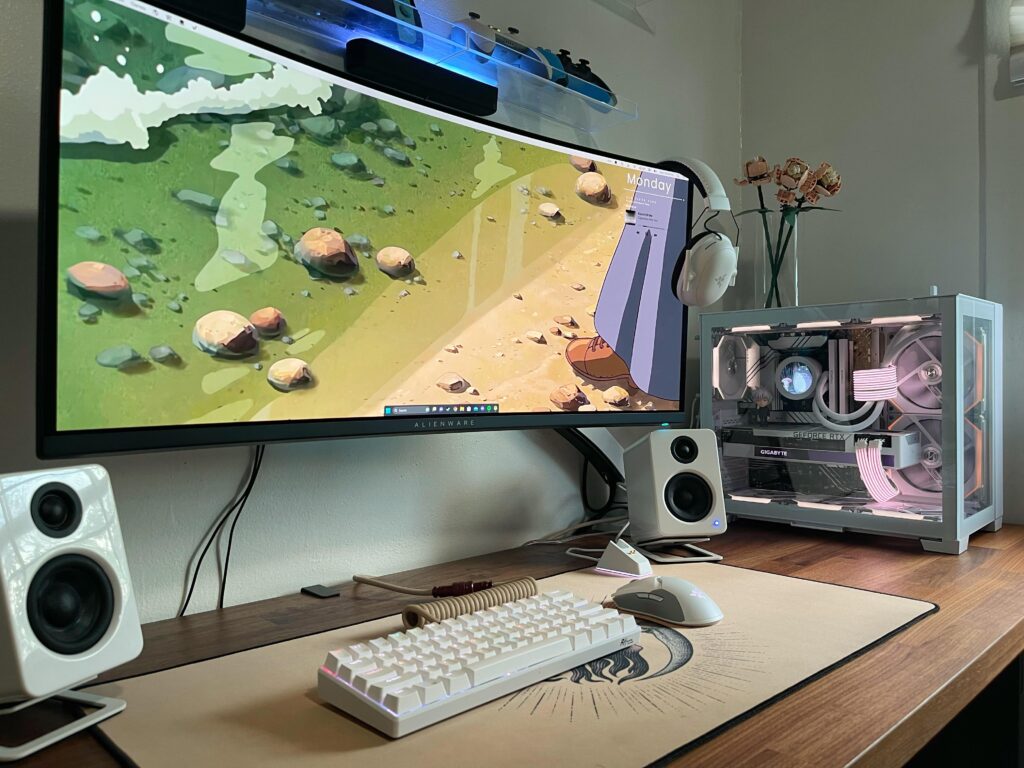 Need to cozyfy it a bit more but happy w/ my lil set up 🥲🤎