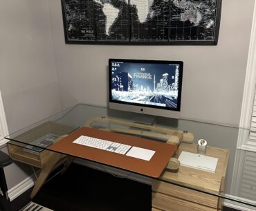 Does a desk Matt look bad on a glass desk?