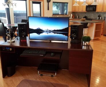 Back in 2016 when I moved into a new home by myself and didn't have any living room furniture