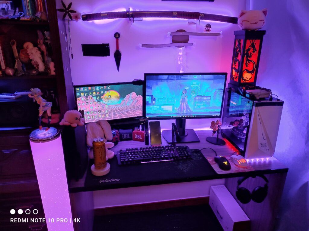 Don't judge me for not having wireless mice please ._.