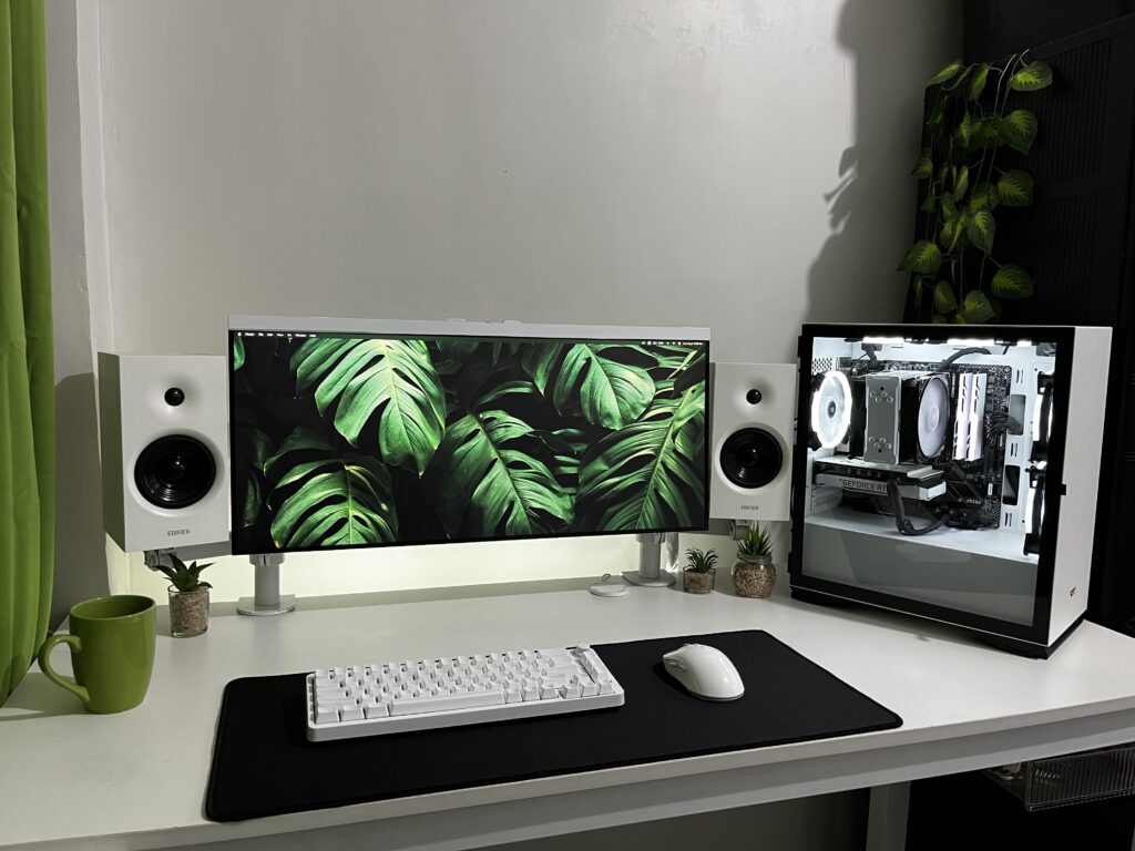 Added a bit more greenery.