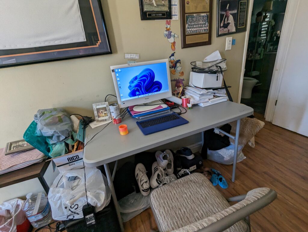 Another screenless laptop photo