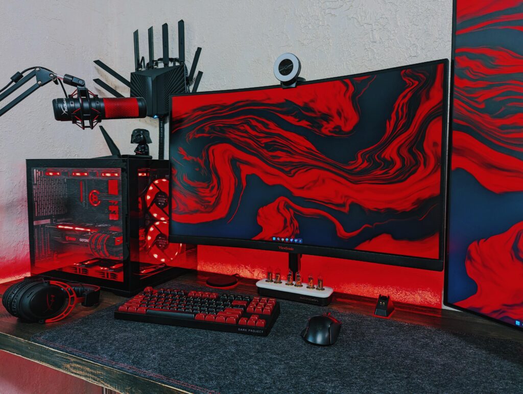 My red setup with the new felt desk pad (I love it so much)