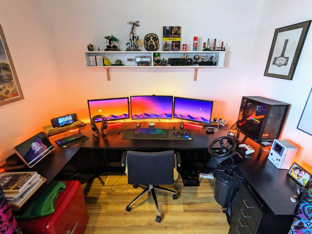 Make assumptions about me based on my battle station.