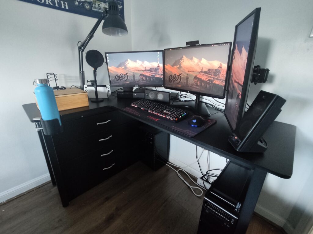 Before anyone says anything, yes I know I need to do some cable management and probably move some stuff off my desk, but I'm happy with this for now