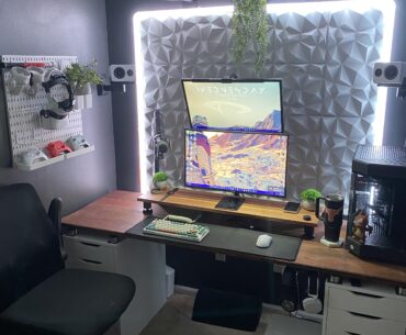 I should of waited to post this until I updated all the decorations but I got impatient.