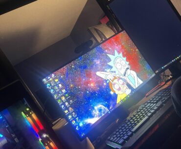 Selling my pc 3090ti Ryzen 9 5900x also have 2 monitors. For $1800