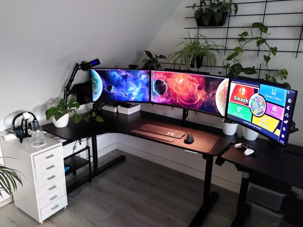 Laptop Powered Battlestation. What do you think? :-)