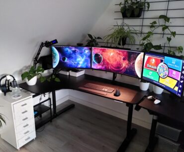 Laptop Powered Battlestation. What do you think? :-)