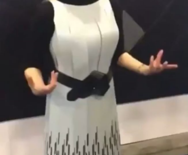 Clothes that change in real time