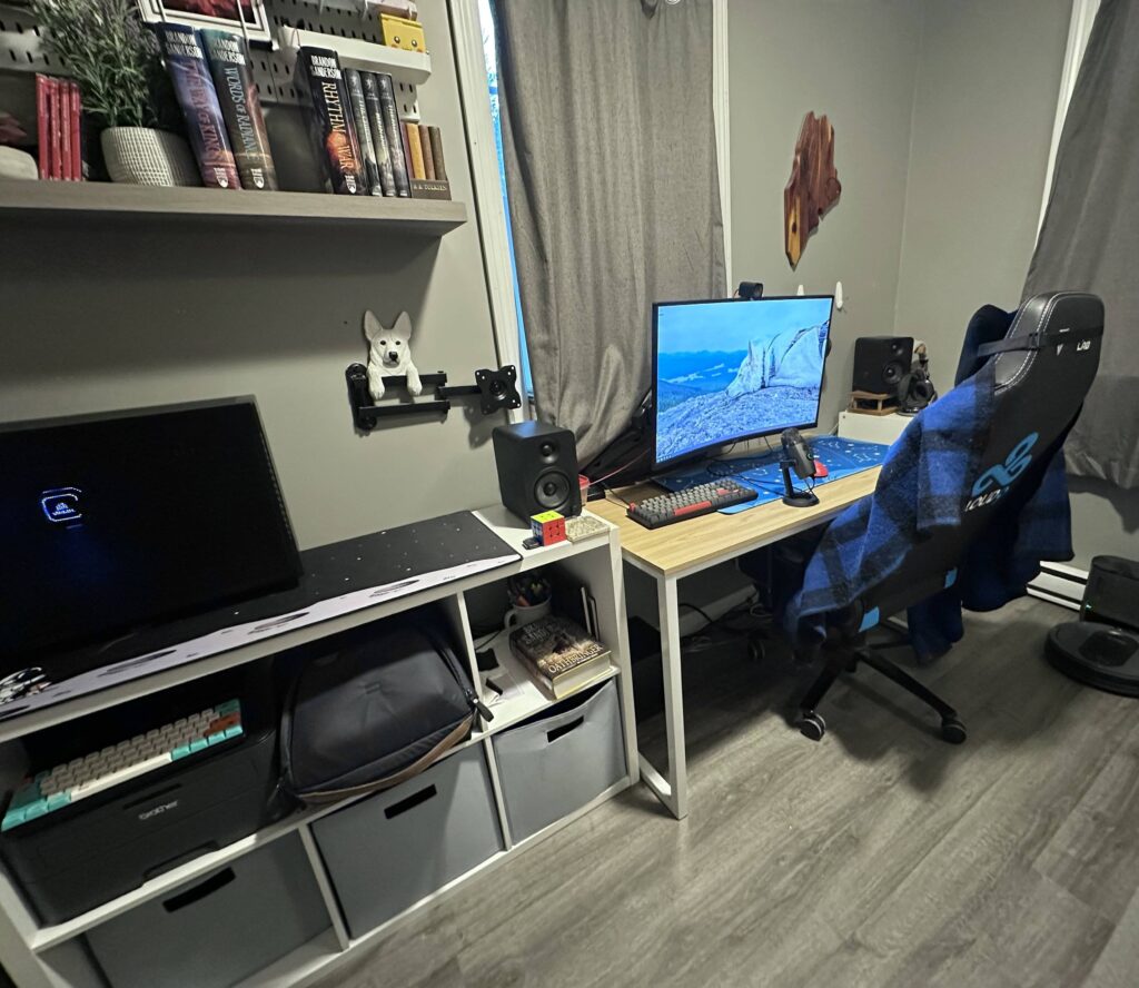 Where I play CS and Read
