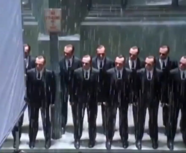 Creating the Agent Smith Clones vs. Neo fight scene in The Matrix