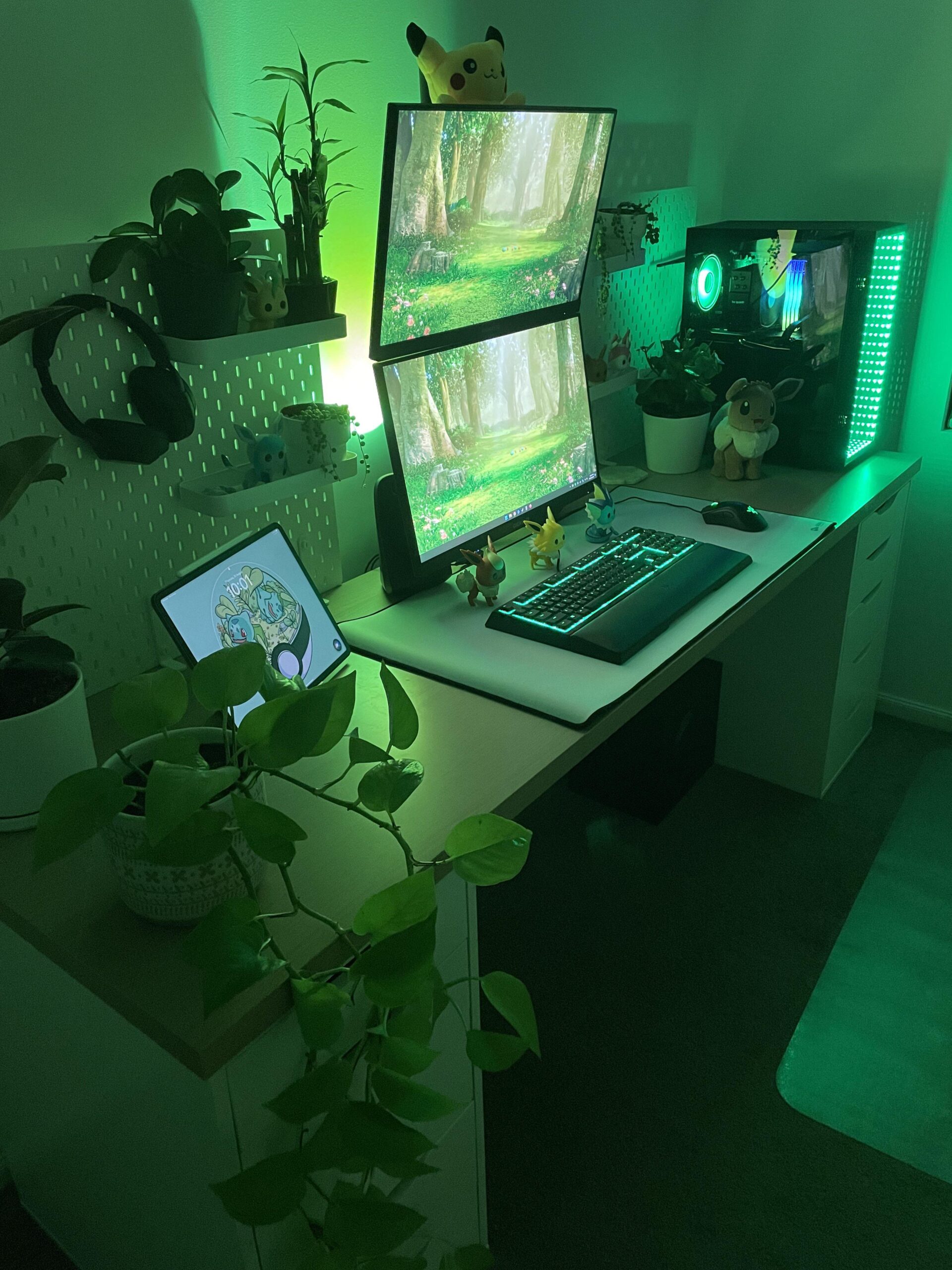 Just finished building. After advice on how to make things more aesthetic. I cannot have shelves unfortunately as I’m in a rental and I think I’ll get a big white rug. Non RGB link: https://cdn.discordapp.com/attachments/506874904331681802/1147059301609902161/IMG_0707.jpg Just finished building. After advice on how to make things more aesthetic. I cannot have shelves unfortunately as I'm in a rental and I think I'll get a big white rug. Non RGB link: https://cdn.discordapp.com/attachments/506874904331681802/1147059301609902161/IMG_0707.jpg