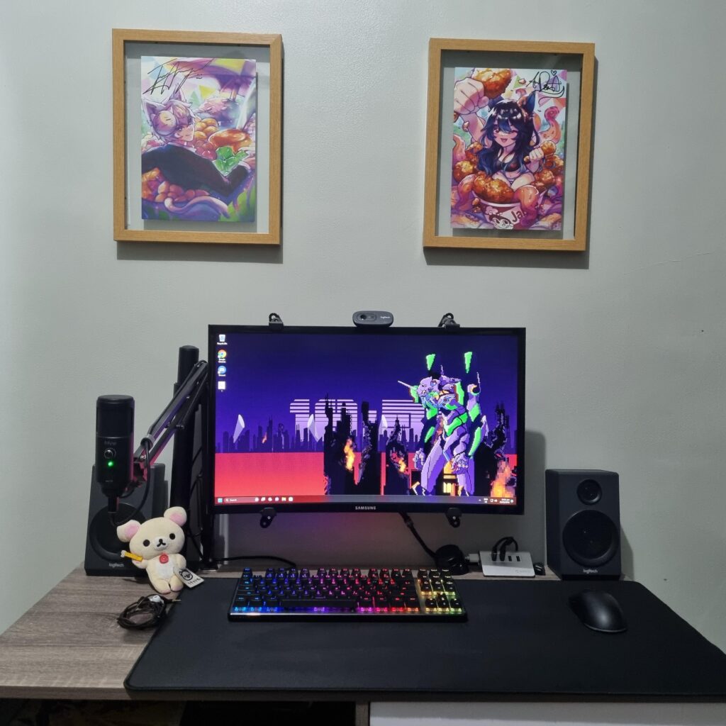 Posters really do add alot to a setup