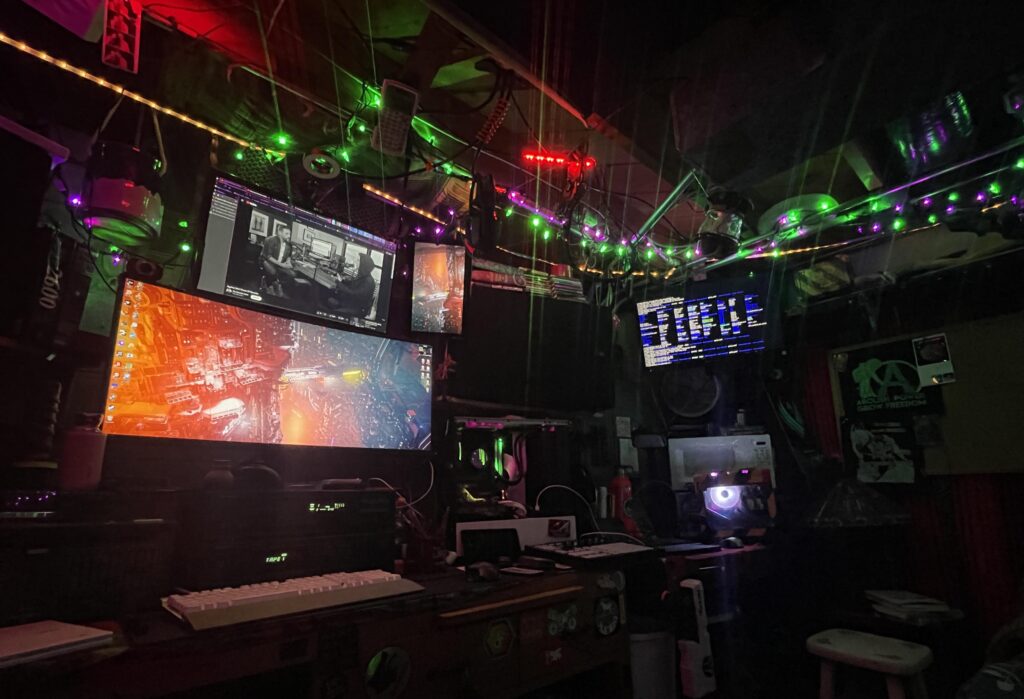 Got 4 screens going