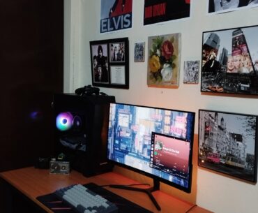 New monitor, new desk distribution. WFH (designer) and gaming