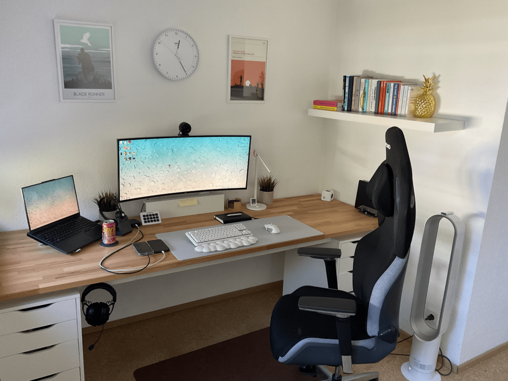 Smaller updates, books moved and new wallart