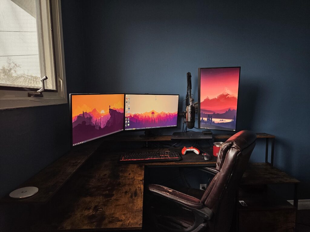 New "office" in my new home, what does it need?