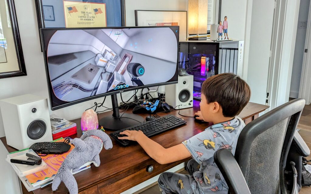 My boys are so excited about their first Battlestation (my old machine).
