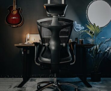 Hang loose set-up, a little neon makes a difference