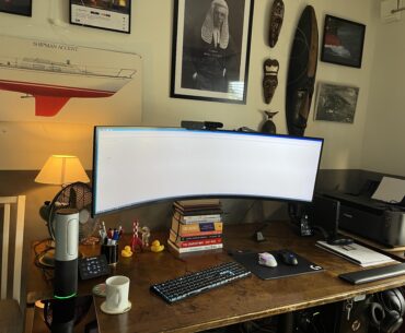 Slightly neglected home-office/dad-gaming-corner 🤓