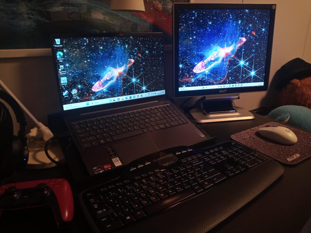 It may not be much, but it's mine and i am so proud of it! And the minimalist aesthetic feels so cozy.