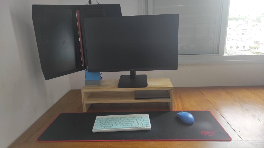 Minimalist Vertical Laptop