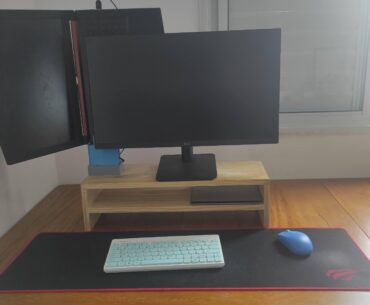 Minimalist Vertical Laptop