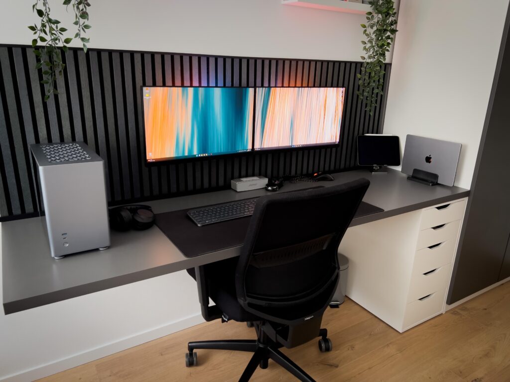 Gaming / Work-station