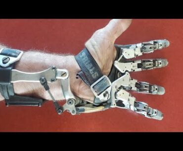 Man details how his homemade prosthetic hand works after being accused of using CGI