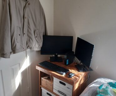 dual monitor means good right?.... right?????