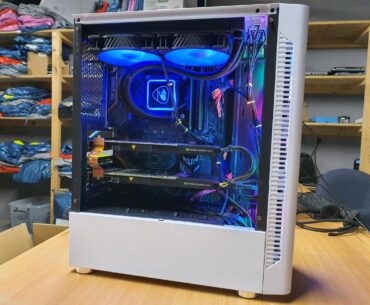Tell me whats wrong with this pc my manager built at work?