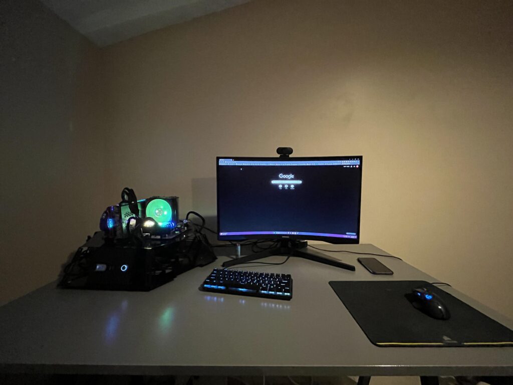 A very average battlestation.