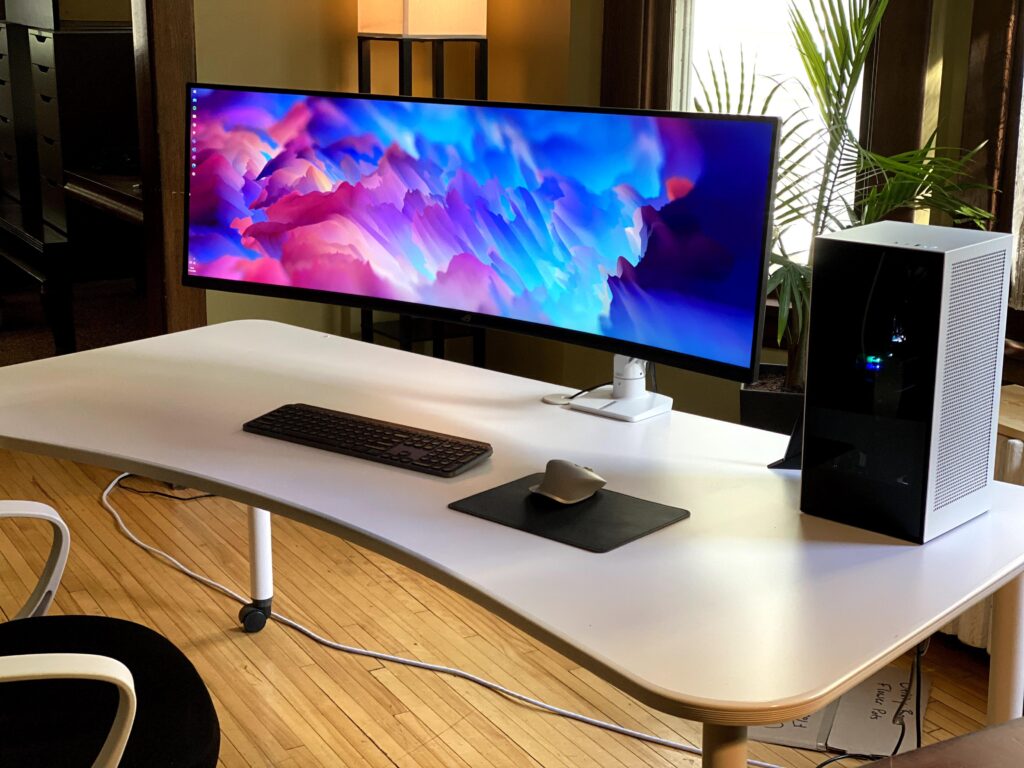 Unintentionally minimalist battlestation while my roommates and I move out of our Minneapolis centuryhome