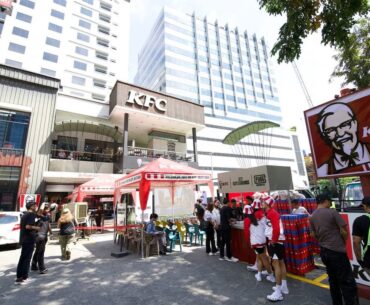 This is how the PUBG KFC event is being done in our country. 🍗🔥